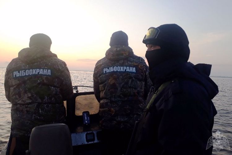 В Бурятии росгвардейцы обеспечивают охрану водных биоресурсов в рамках операции «Путина-2019»