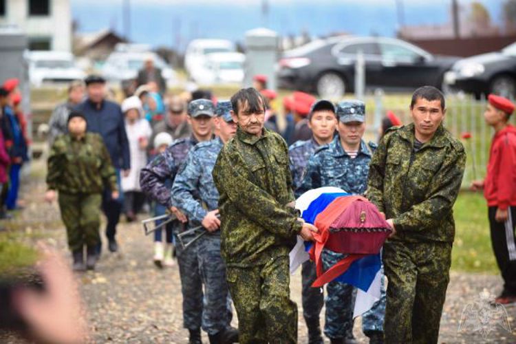 В Бурятии росгвардейцы приняли участие в торжественном захоронении останков воина-красноармейца