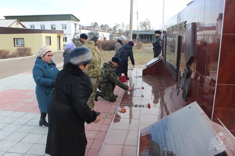 В подразделениях Росгвардии Бурятии прошли торжественные мероприятия в память о погибших коллегах