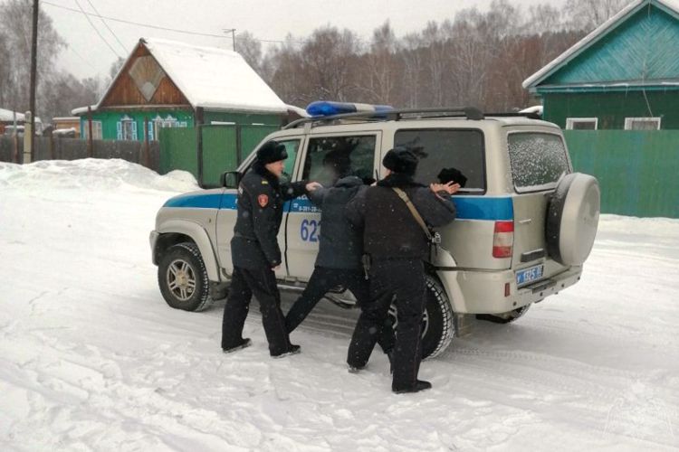 В Кабанском районе Бурятии сотрудники вневедомственной охраны задержали подозреваемого в мошенничестве