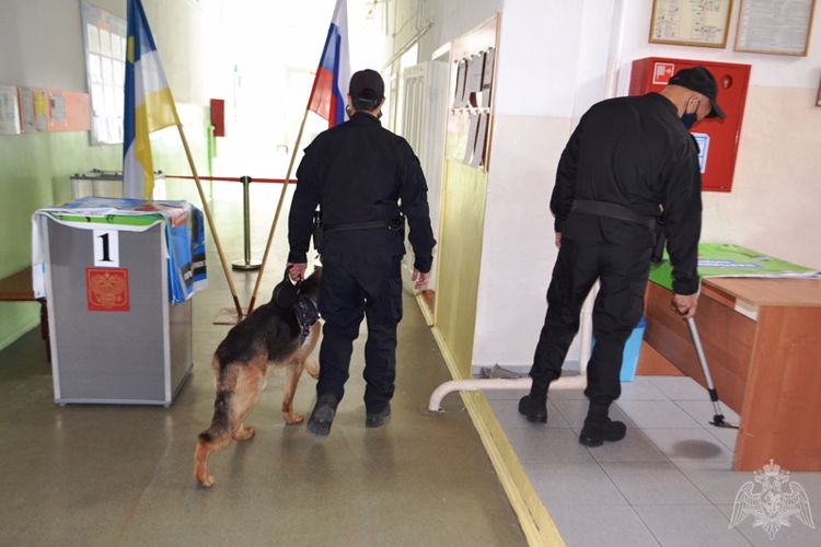В Бурятии росгвардейцы обеспечат охрану общественного порядка и безопасность в период всероссийского всеобщего голосования по поправкам в Конституцию