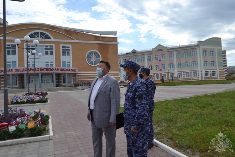 В приоритете – объекты образования: в Бурятии росгвардейцы завершают обследовать школы