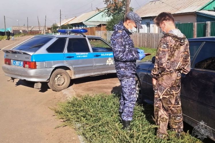 В Бурятии сотрудники вневедомственной охраны Росгвардии задержали пьяного водителя
