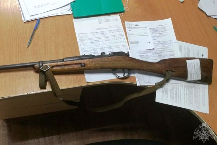 Житель Бурятии сдал в Росгвардию ружьё 1915 года выпуска