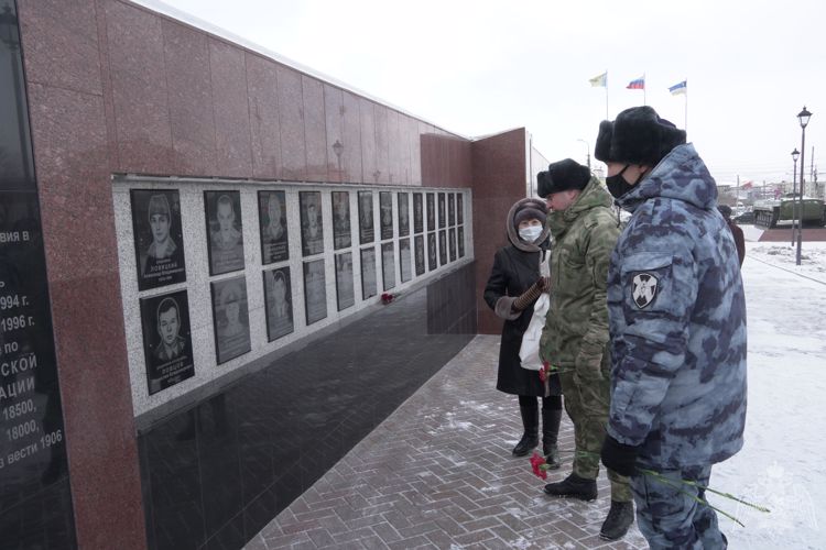 Росгвардейцы Бурятии приняли участие в памятном мероприятии, посвященном Дню воина-интернационалиста