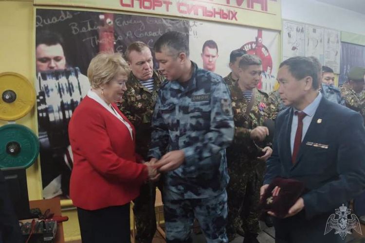 В Улан-Удэ провели открытый турнир по пауэрлифтингу памяти Вячеслава Леонова
