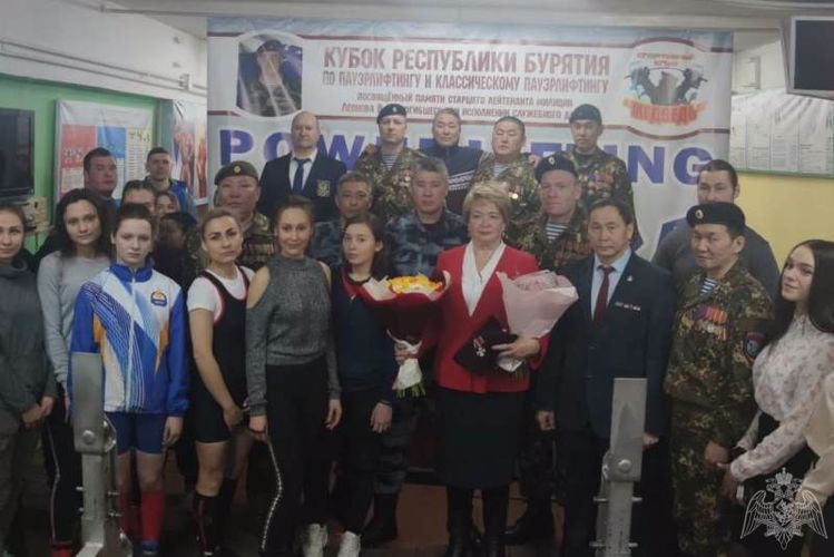 В Улан-Удэ провели открытый турнир по пауэрлифтингу памяти Вячеслава Леонова