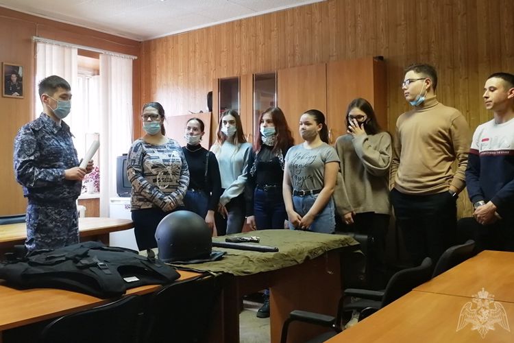 В Северобайкальске росгвардейцы провели день открытых дверей