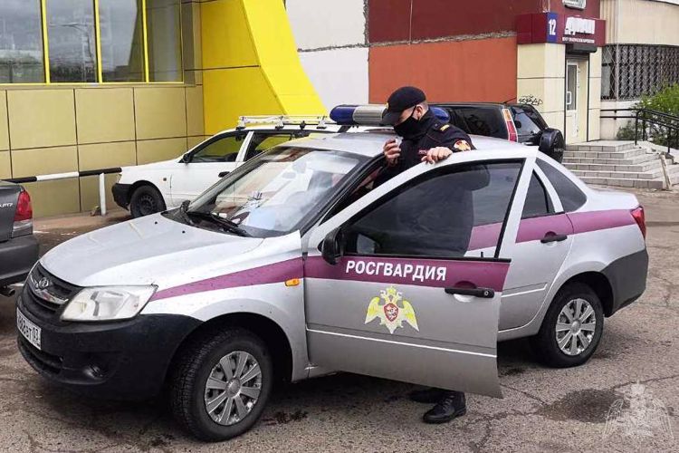 В Бурятии росгвардейцы по горячим следам задержали правонарушителей