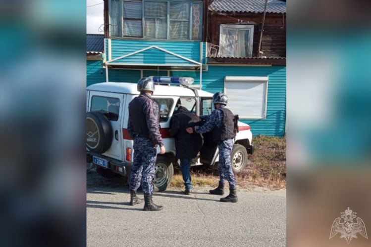 В Северобайкальске сотрудники Росгвардии задержали подозреваемого в причинении тяжкого вреда здоровью