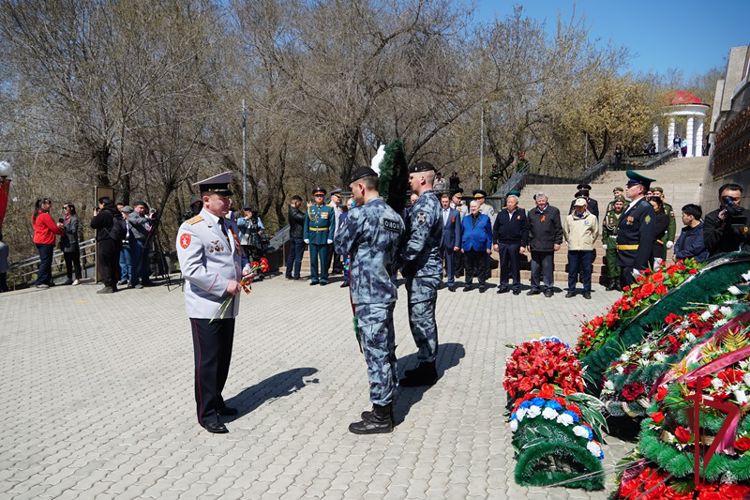 В Бурятии росгвардейцы почтили память погибших в годы Великой Отечественной войны