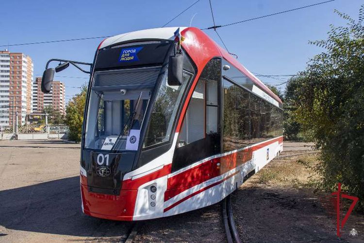 В Улан-Удэ росгвардейцы задержали хулигана, разбившего стекло в трамвае