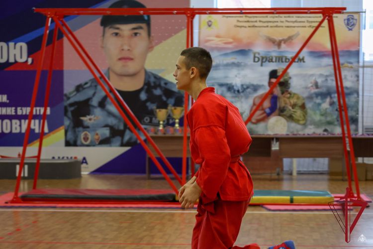 Чемпионат ДФО по универсальному бою памяти сотрудника ОМОН Росгвардии Агвана-Жамсы Банзанова прошел в Улан-Удэ