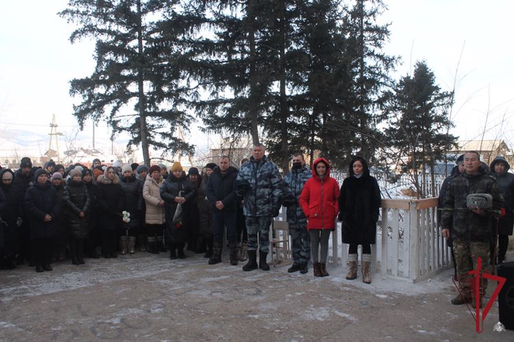 В Заиграевском районе открыли мемориальную доску в память о сотруднике спецподразделения Росгвардии