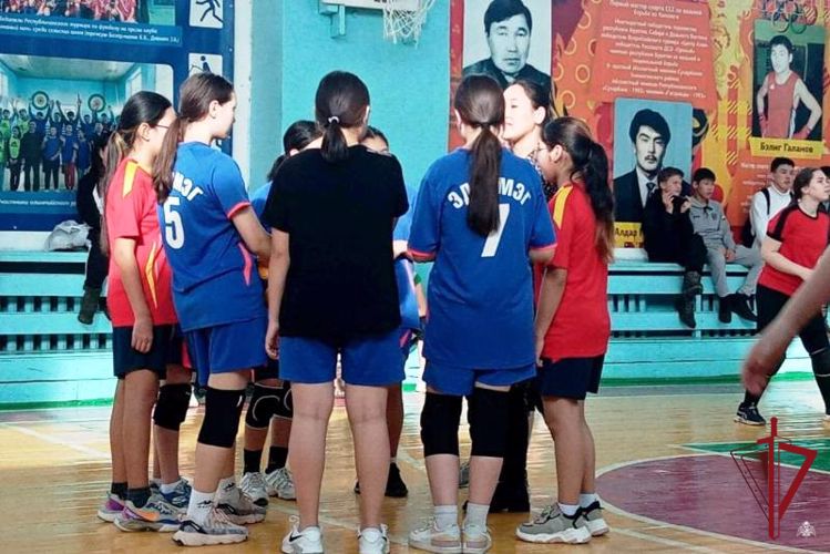В Бурятии сотрудники вневедомственной охраны учредили призы в турнире по волейболу