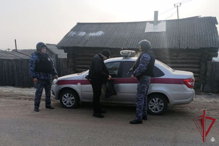 В Бурятии росгвардейцы задержали гражданина с марихуаной