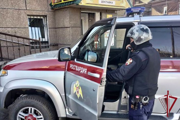 В Улан-Удэ сотрудники Росгвардии пресекли незаконный оборот наркотических средств