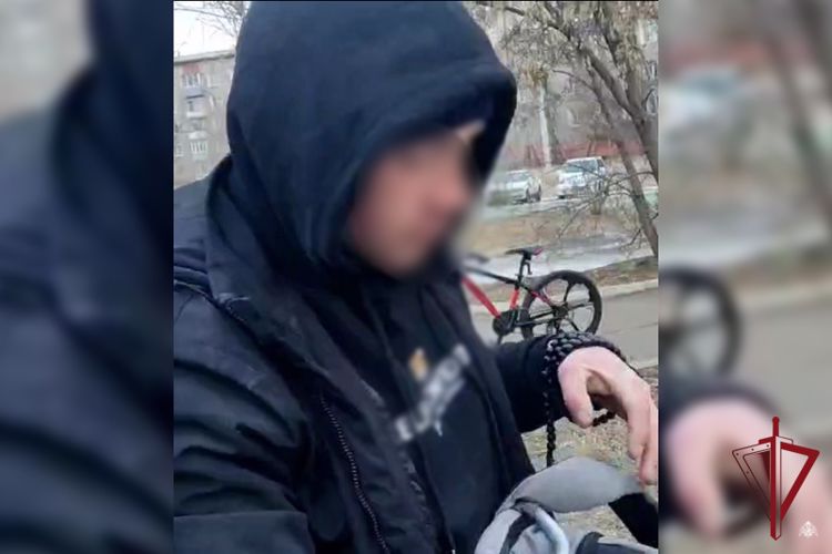 Сотрудники Росгвардии задержали подозреваемого в краже мобильного телефона в Улан-Удэ