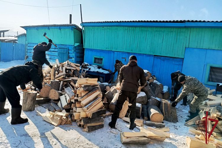 В Бурятии росгвардейцы оказали помощь матери погибшего сослуживца