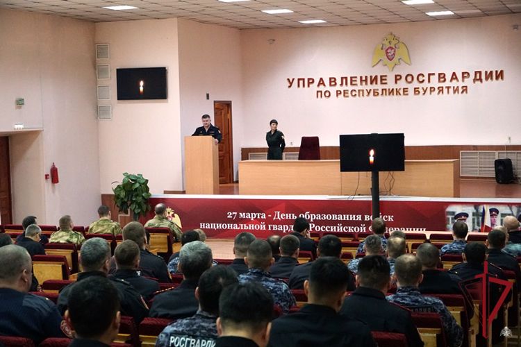 Росгвардейцы Бурятии почтили память коллег, погибших при исполнении воинского долга