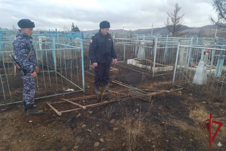 В Бурятии росгвардейцы предотвратили пожар в с. Петропавловка