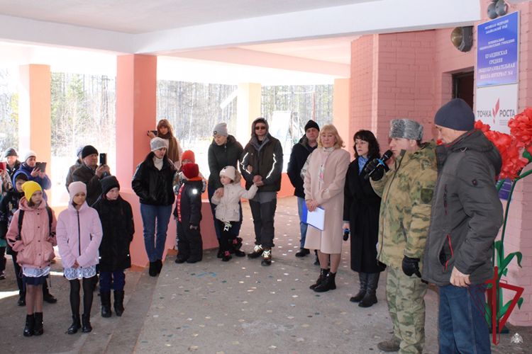 В Забайкальском крае открыли мемориальную доску в память о сотруднике спецподразделения Росгвардии Бурятии