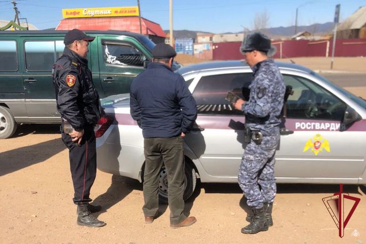 В Хоринском районе росгвардейцы задержали подозреваемого в краже