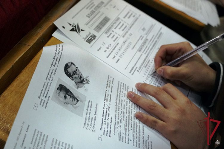 В Бурятии росгвардейцы присоединились к международной исторической акции «Диктант Победы»