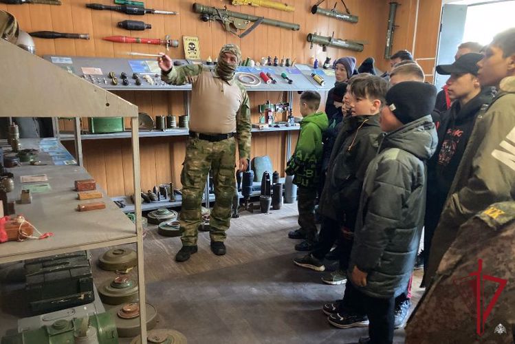 В Бурятии воспитанники «Гвардейской смены» участвовали в сборах на базе ОМОН Росгвардии