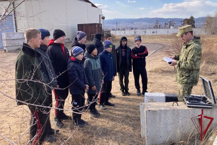 В Бурятии воспитанники «Гвардейской смены» участвовали в сборах на базе ОМОН Росгвардии