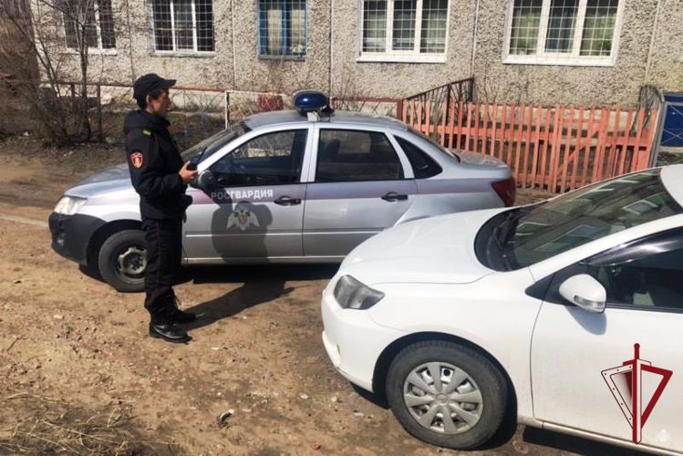 В Улан-Удэ росгвардейцы задержали подозреваемого в угоне автомобиля