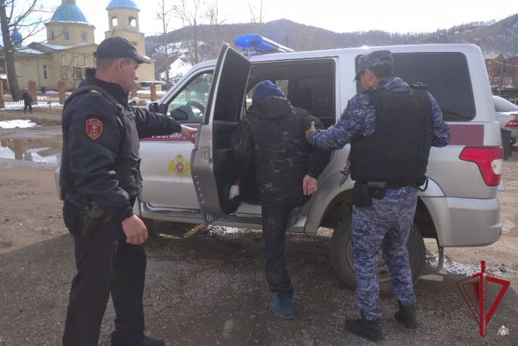 В Закаменске сотрудники вневедомственной охраны задержали подозреваемого в краже