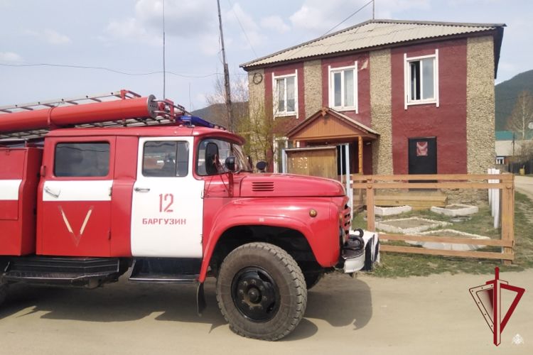 В Бурятии прошли совместные учения росгвардейцев и пожарных