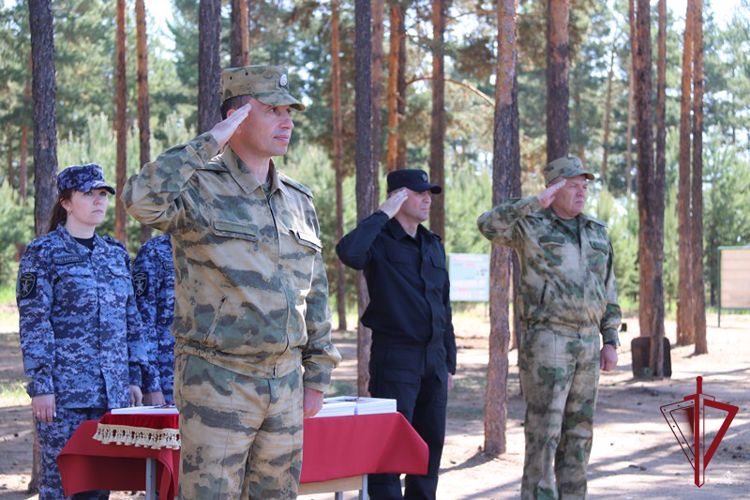 В Забайкалье росгвардейцам Бурятии вручили государственные награды