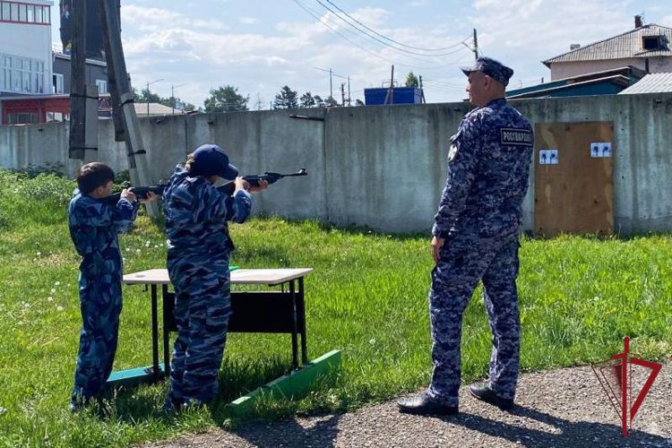 В Бурятии росгвардейцы приняли участие в патриотической игре