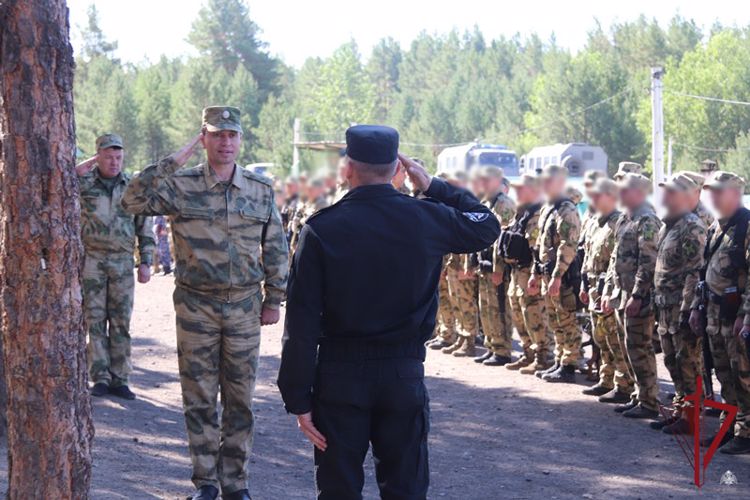 В Забайкалье росгвардейцам Бурятии вручили государственные награды