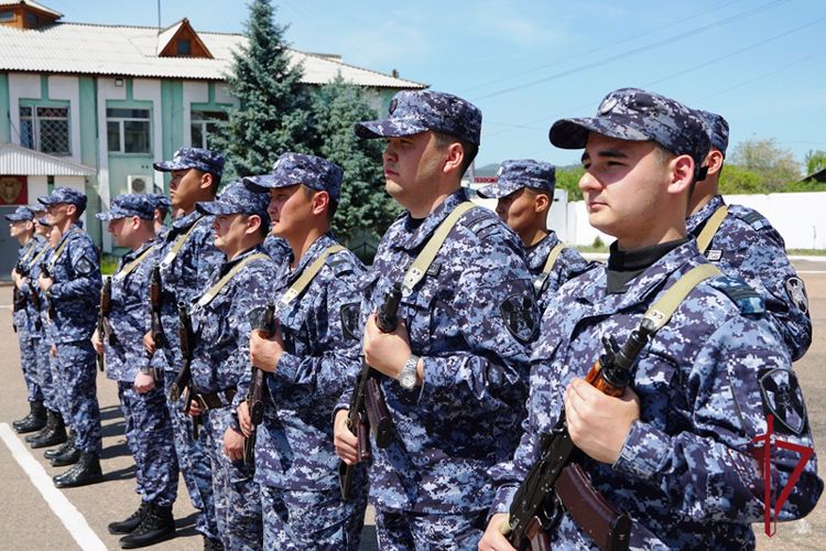 В Улан-Удэ росгвардейцы приняли присягу