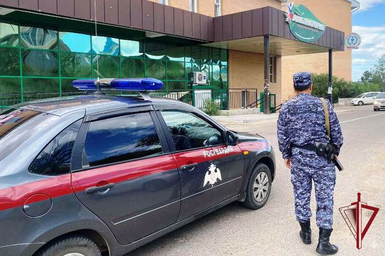 В Улан-Удэ росгвардейцы задержали хулиганку в больнице