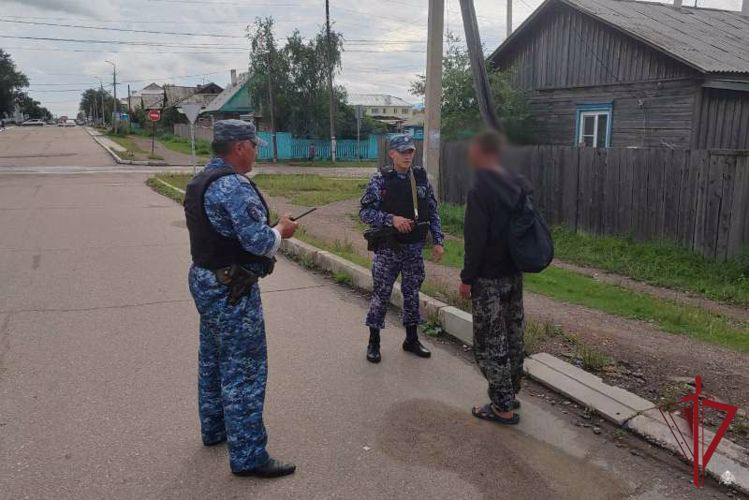 В Петропавловке росгвардейцы задержали подозреваемого в краже сумки