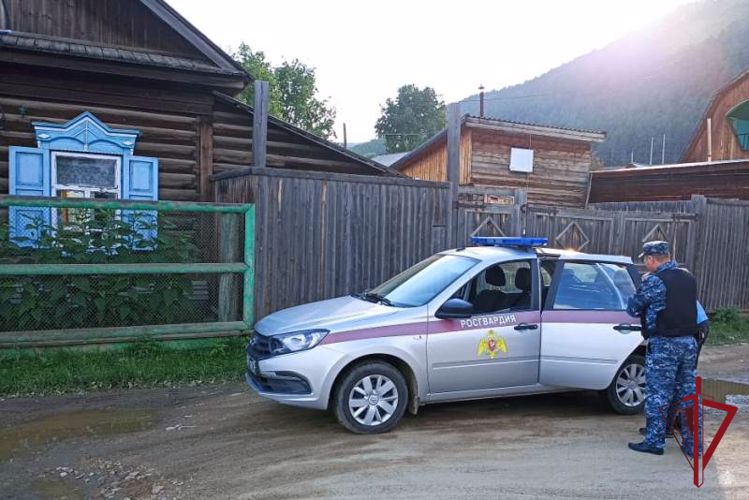 В Северо-Байкальском районе подозреваемого в грабеже задержали росгвардейцы