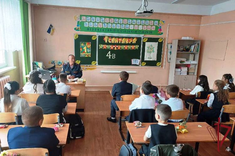 Росгвардейцы провели уроки мужества в школах Бурятии