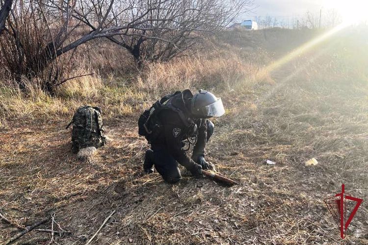 В Улан-Удэ взрывотехники Росгвардии обследовали снаряд