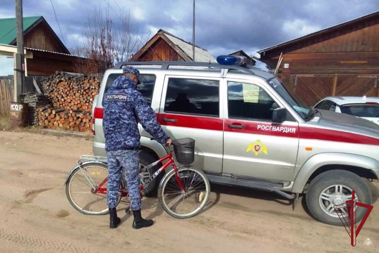 В Бурятии росгвардейцы помогли вернуть украденный велосипед