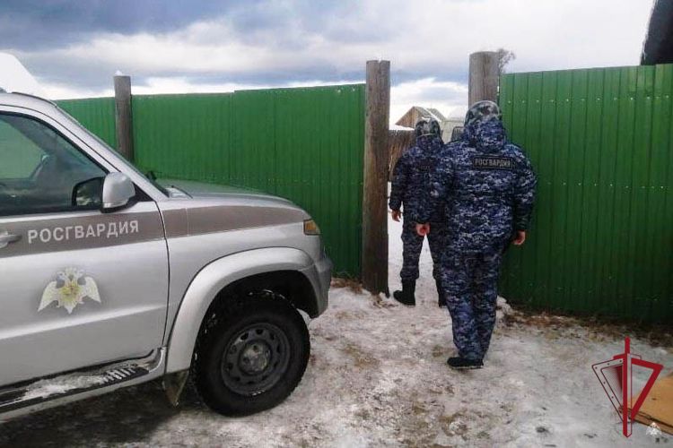 В Бурятии росгвардейцы задержали подозреваемого в незаконном обороте наркотических средств