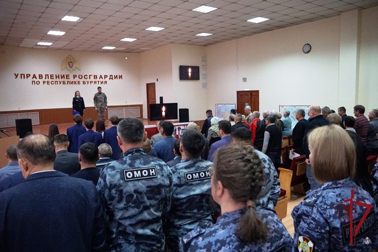 В Бурятии росгвардейцы поздравили ветеранов службы