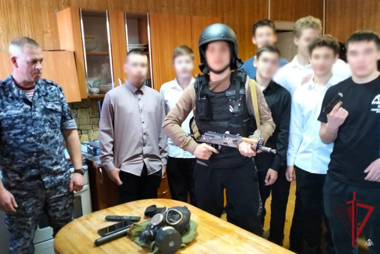 В Бурятии росгвардейцы провели дни открытых дверей 