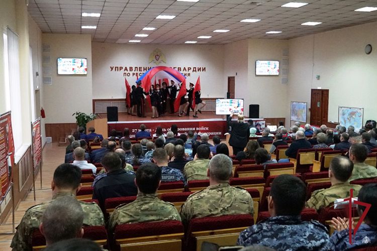 В Бурятии росгвардейцы поздравили ветеранов службы