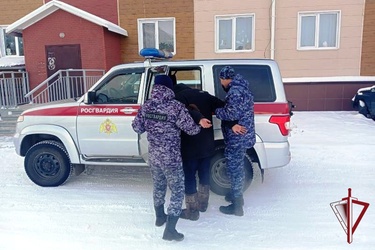 На севере Бурятии задержали гражданина в федеральном розыске