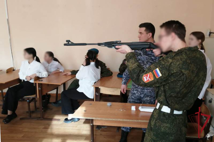 В Бурятии сотрудники Росгвардии приняли участие в «Зарнице»