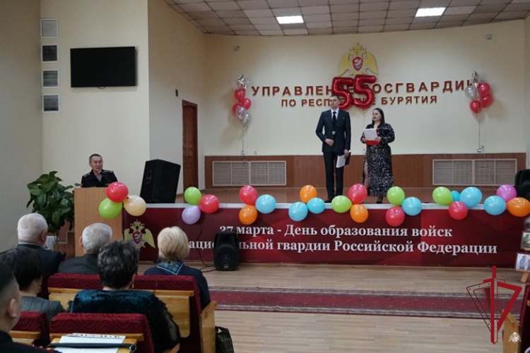 В Бурятии наградили сотрудников государственного контроля и лицензионно-разрешительной работы Росгвардии